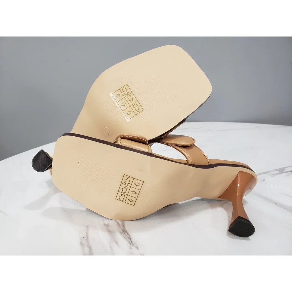 NEW NO BOX SIZE 8 Essey Tan Puffy Slip On Pump Heel Chunky Beige Taupe Old MOney